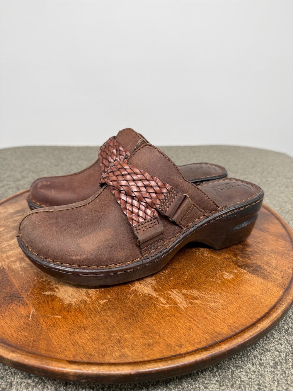 Born b.o.c. Shoes Wm 8 Brown Leather Wedge Heel Clog Mule Comfort